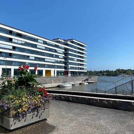 Sea View Lux Kalasatama Romantic Studio - Balcony & Coffee& Tee, Wifi, Gym &Sauna ヘルシンキ エクステリア 写真